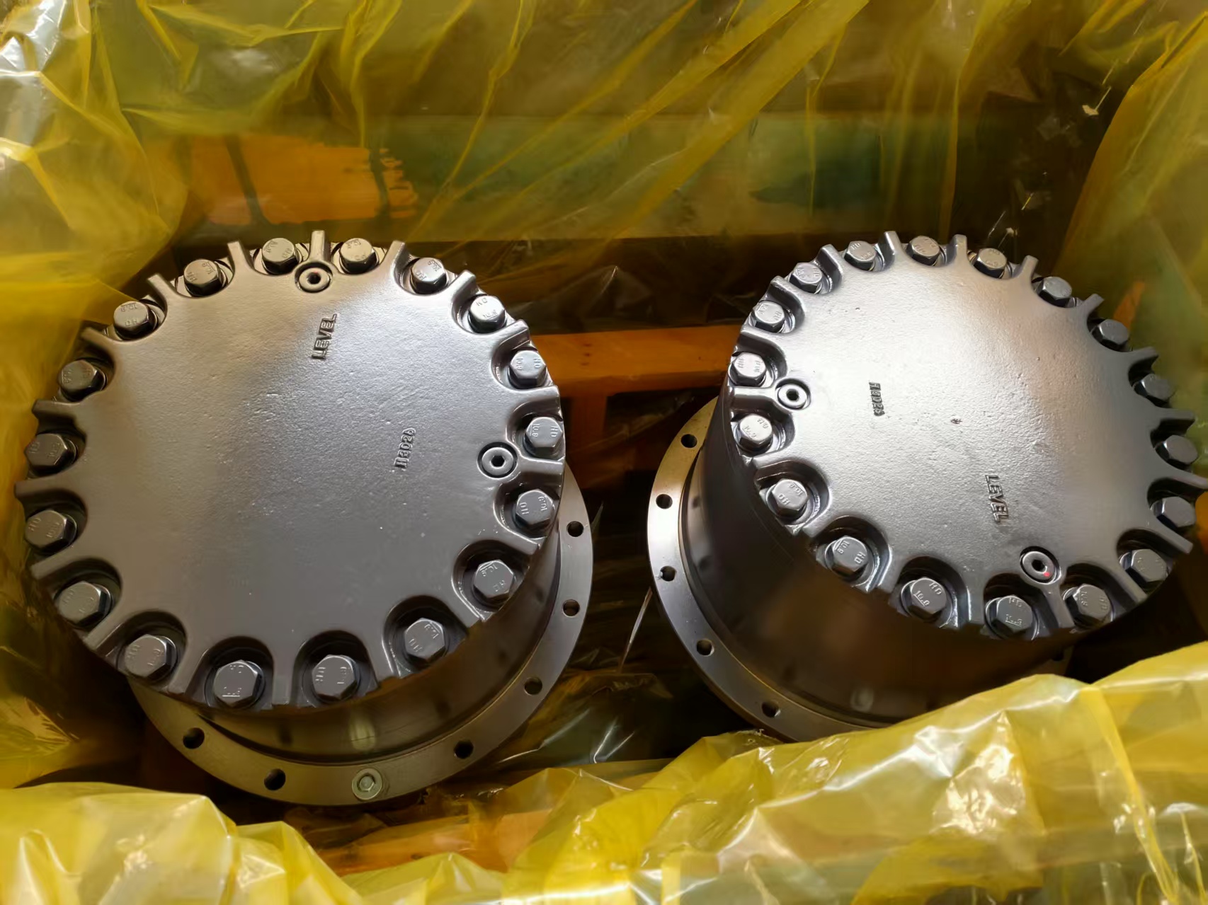 14723000-ec290bp-travel-motor-assy