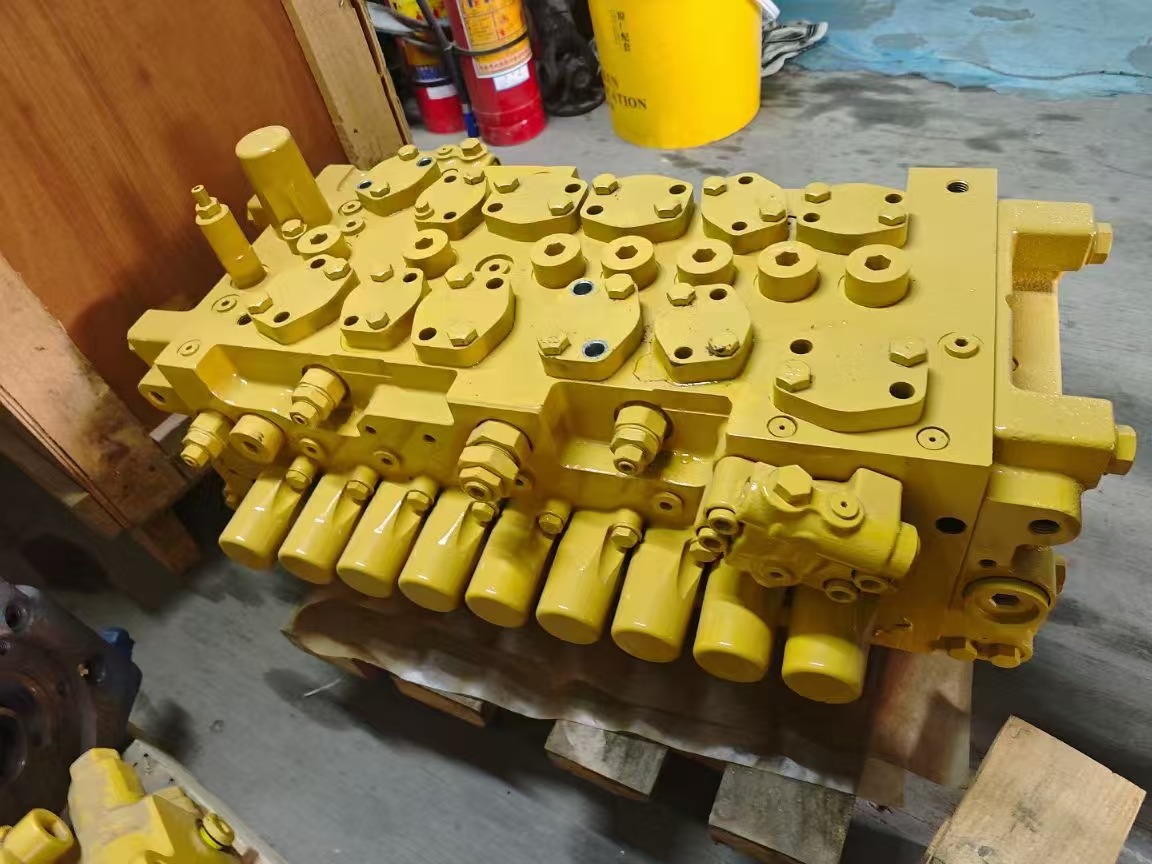 320gc-main-control-valve