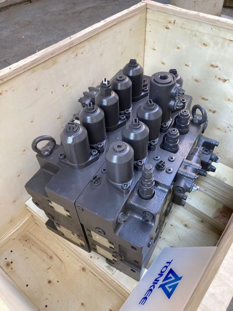 KMX32N Main Control Valve for EC360BLC Excavator